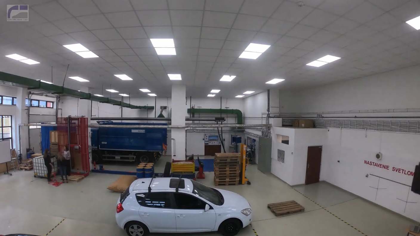 Záber na časť laboratórií katedry cestnej a mestskej dopravy