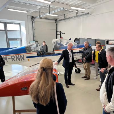 315353216 569112458555234 7376519962911659440 N