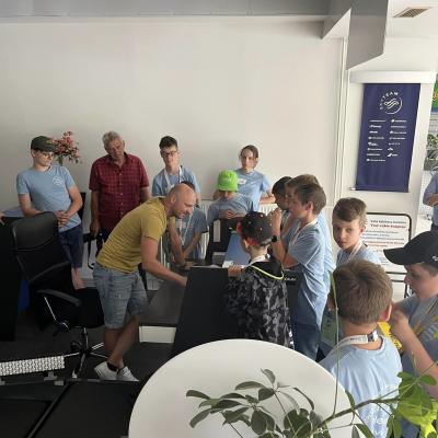 358706970 770608758405602 3818206293456157527 N